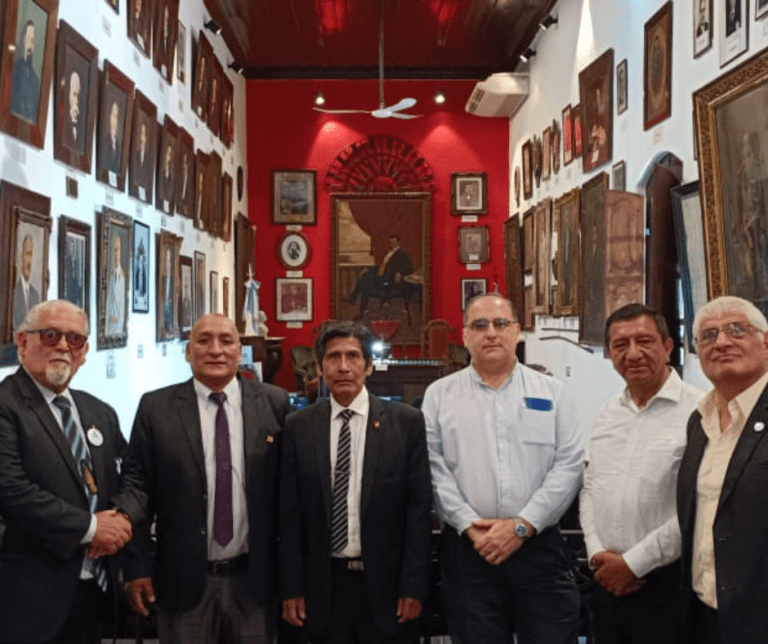 Delegación del Perú en Museo Histórico
