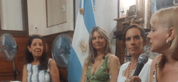 Realizan  conversatorio «La Mujer correntina en las artes visuales»