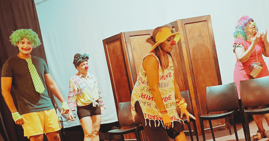 Escena y actuación de Payasos y Clowns Corrientes