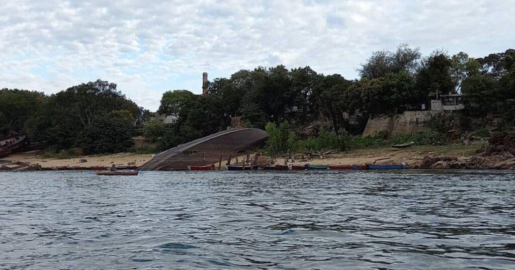 Buque de Desembarco de Infantería hundido en Corrientes