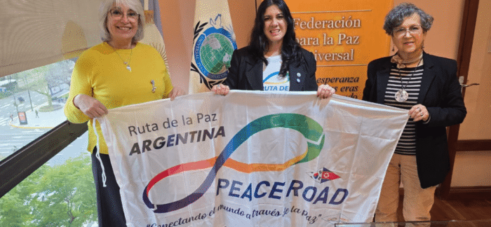 Patricia Escalante fue distinguida por tercera vez como Embajadora de Paz