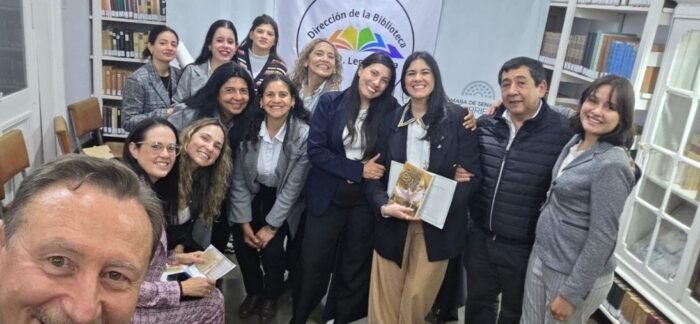 Presentaron “100 poetas por la paz” en el marco de los 99 años de la Biblioteca de la Legislatura